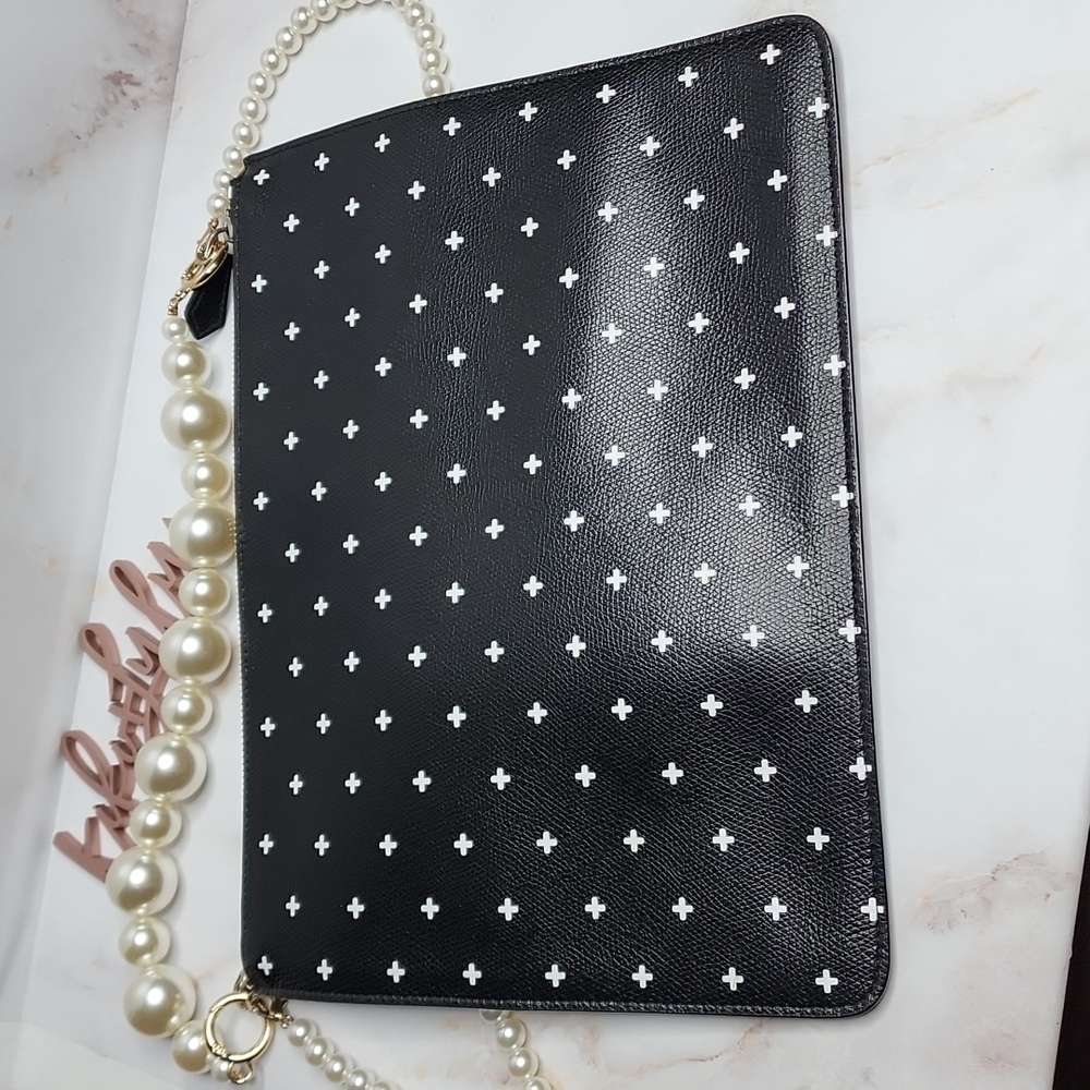 Givenchy printed leather large pouch with added pearl handle and crossbo… - Picture 14 of 15